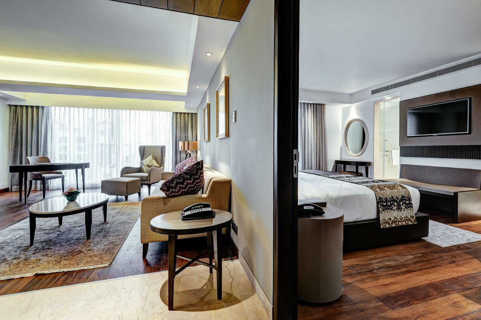 เดอะ เวย์ ดากา Hotel ธากา ภายนอก รูปภาพ
